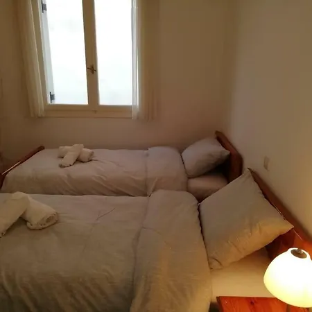 Lägenhet Spacious 3 Bedroom 5bed (adults Only) Aidipsos
