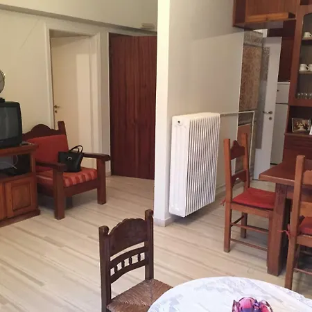 Spacious 3 Bedroom 5bed (adults Only) *