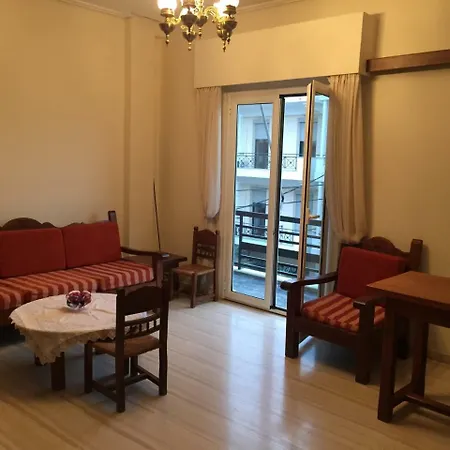Spacious 3 Bedroom 5bed (adults Only) * Aidipsos