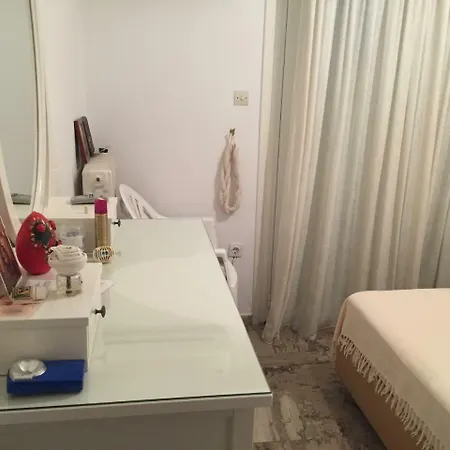 Spacious 3 Bedroom 5bed (adults Only) *