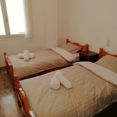 Lägenhet Spacious 3 Bedroom 5bed (adults Only) Aidipsos